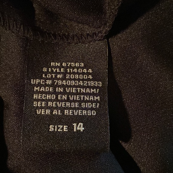 Fun, black sleeveless dress that twirls - Picture 6 of 6